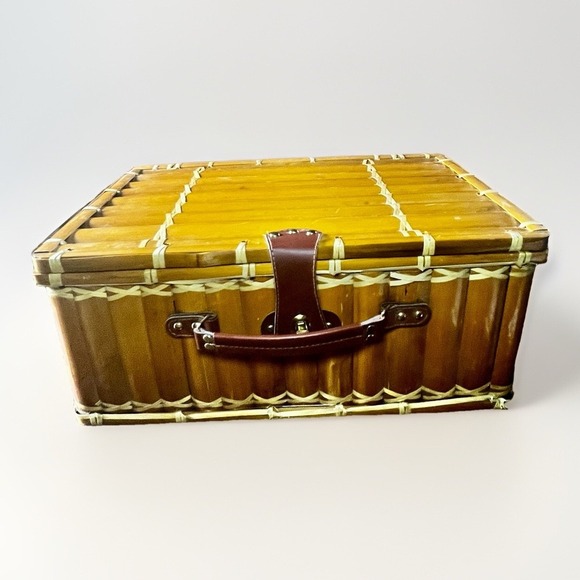 Picnic Basket for 4 Persons, Bamboo Camping Baskets Set for Outdoor Party - Picture 3 of 7